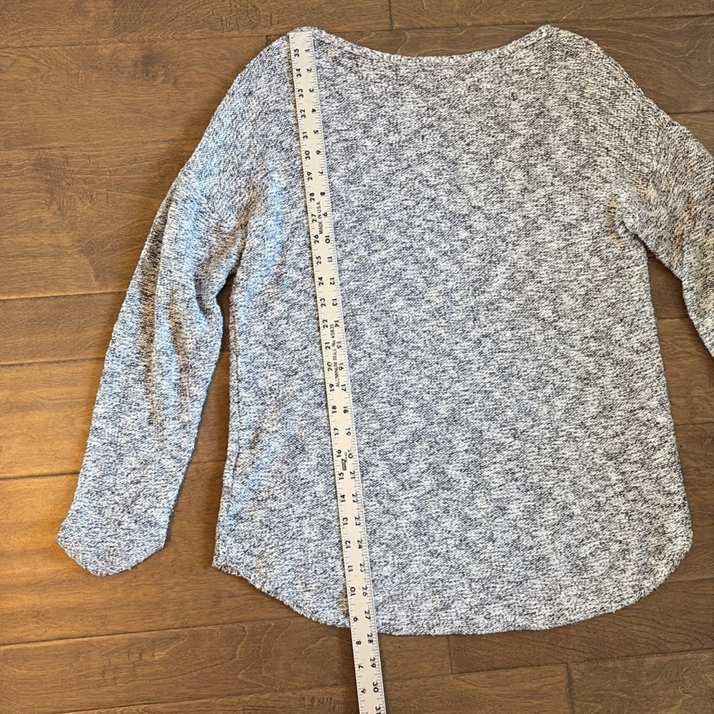 Banana Republic Italian Yarn Sweater Long Sleeve Boat Neck Gray Cream Medium - Picture 7 of 9